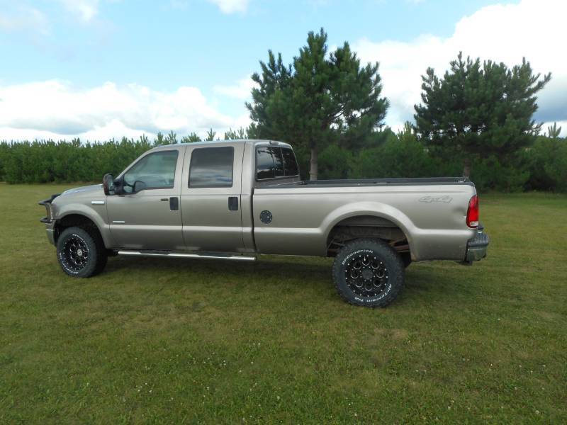 lot 2 image: 2006 Ford F350 SD XLT 4x4