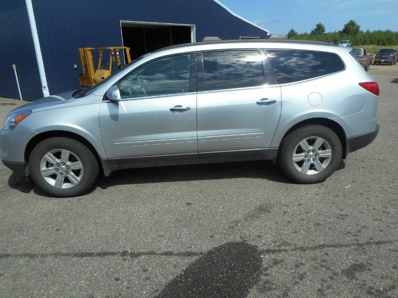 lot 5 image: 2011 Chevy Traverse LT AWD
