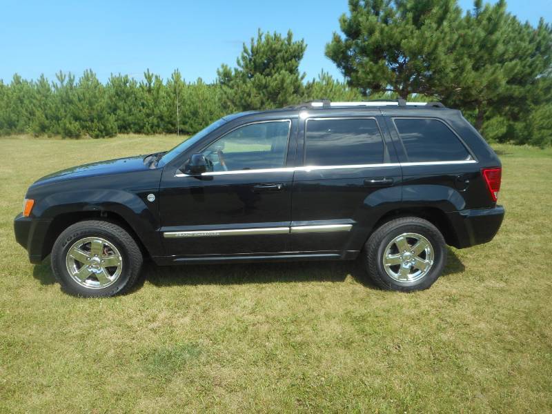 lot 4 image: 2007 Jeep Grand Cherokee 4x4