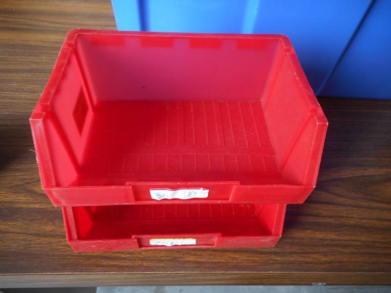 lot 12 image: Plastic Bins