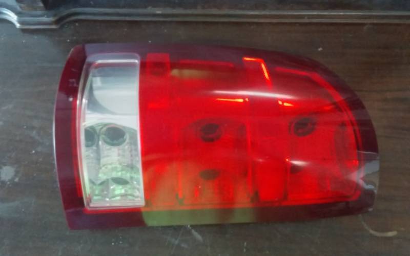 lot 29 image: 2007-2013 GMC Denali Taillight