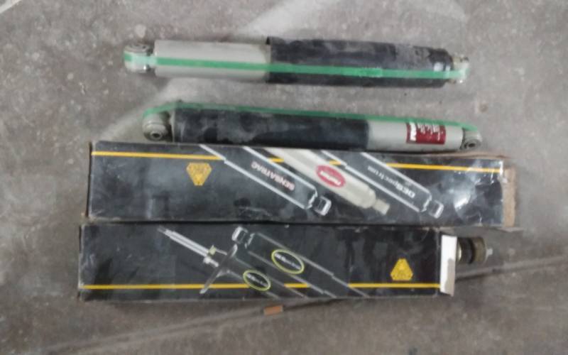lot 32 image: 2 Sets Of Shock Absorbers 2-New2 Used