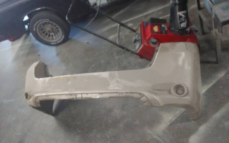 lot 38 image: Toyota Highlander Rear Bumper Cover New