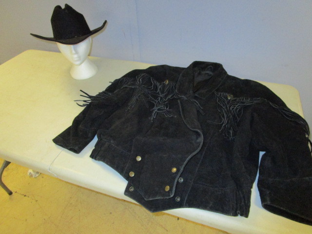 lot 447 image: SUMMIT HAT COMPANY COWBOY HAT AND G4000 PLUS LEATHER JACKET