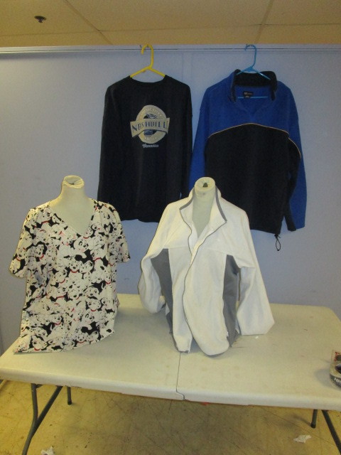 lot 451 image: SWEATERS