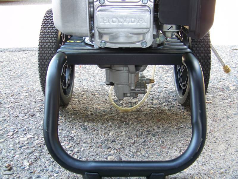 lot 10 image: Simpson, Powered by Honda, Gas Power  Pressure Washer