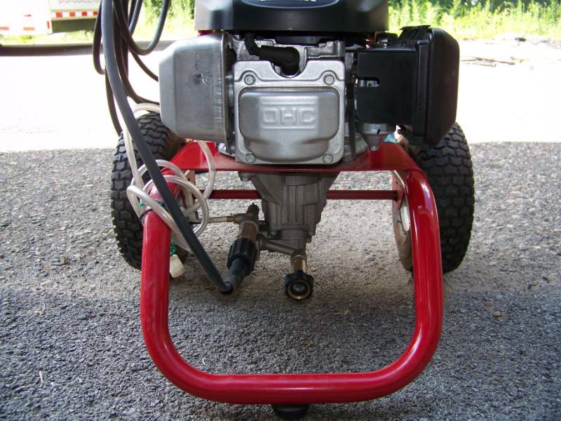 lot 11 image: Simpson, Powered by Honda, Gas Power  Pressure Washer