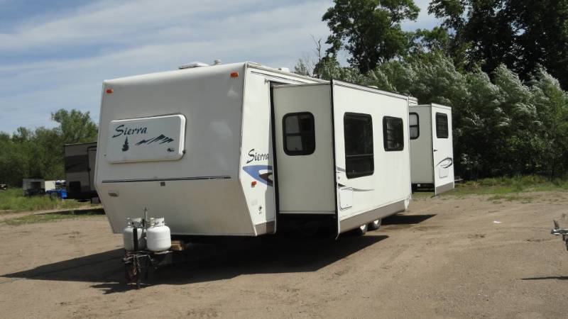 2002 Travel Trailer With 2 Slideouts