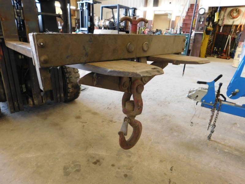 lot 28 image: Forklift Hook Attachment