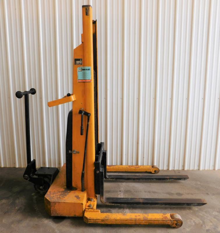 lot 12 image: Big Joe Electric Push Around Stacker