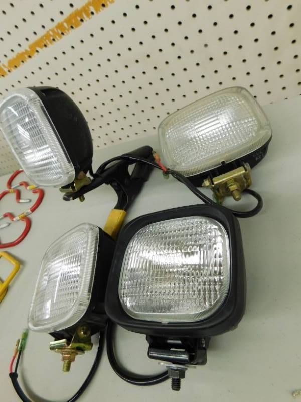 lot 42 image: Four 12 Volt Lights