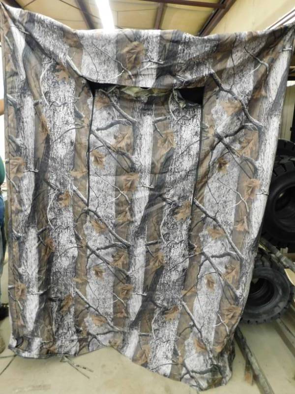 lot 45 image: Big Dog Camo Deer Stand Cover