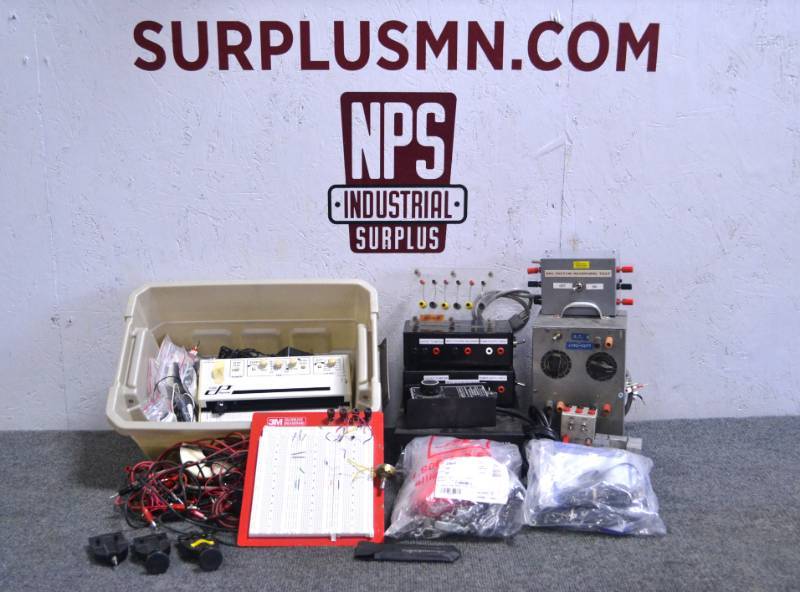 lot 46 image: Lot of Electronic Test Equipment and Leads