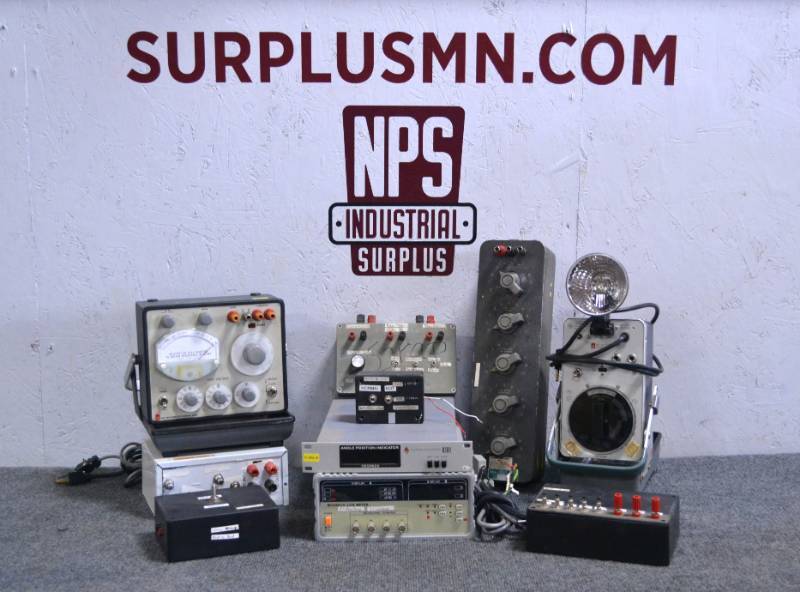 lot 61 image: Lot of Electronic Test Equipment