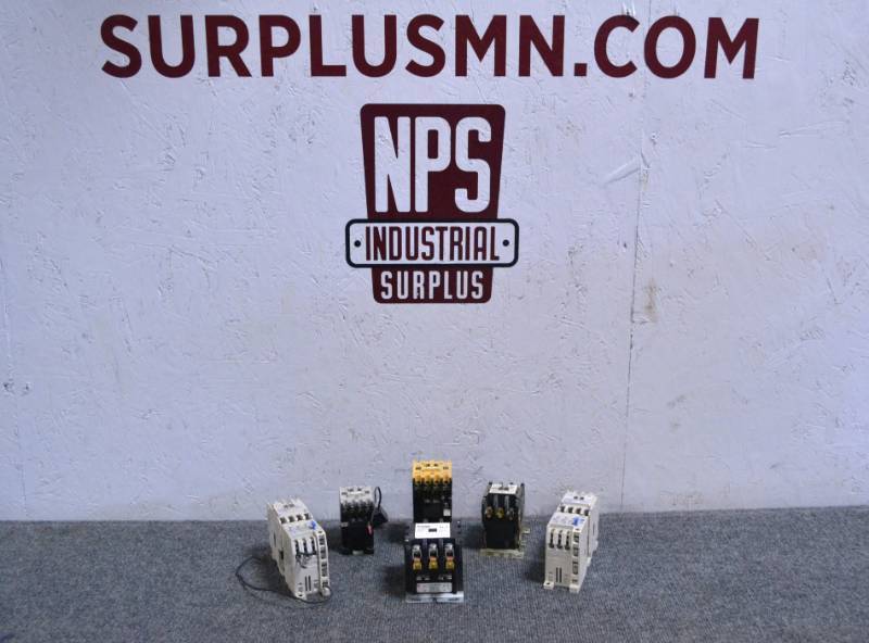 lot 70 image: Lot of Electrical Contactors