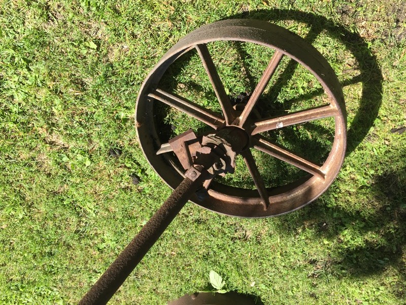 lot 3 image: Steel Wheel & Axle