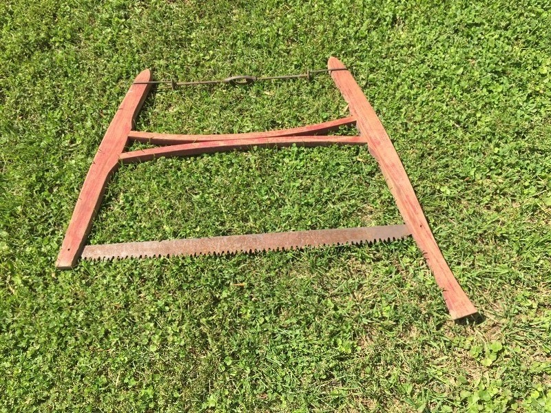 lot 7 image: Vintage Saw