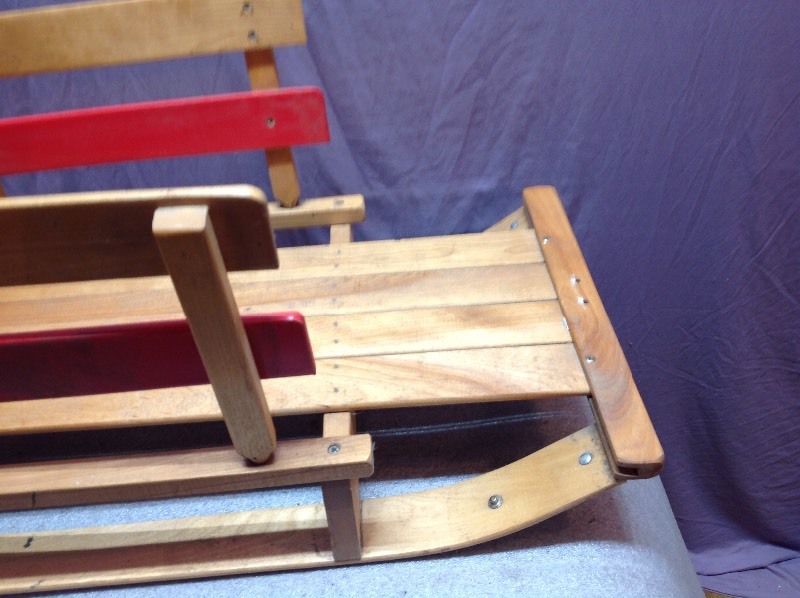 lot 29 image: Wood Snow Sleigh