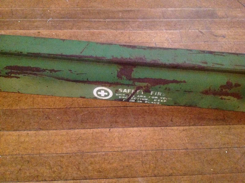 lot 32 image: John Deere PTO Guard