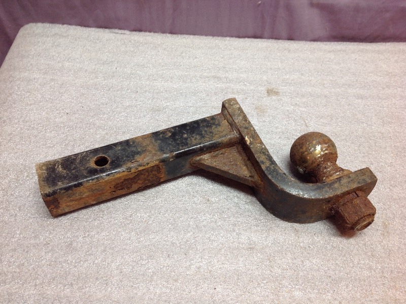 lot 51 image: Receiver Hitch