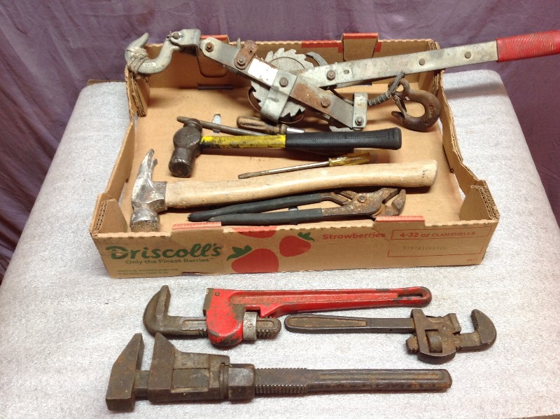 lot 57 image: Tools & Come Along