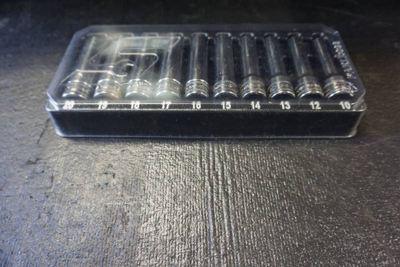 lot 12 image: Snap On Tools Model PAKTYMYA193 10 PC Metric Deep Socket Set