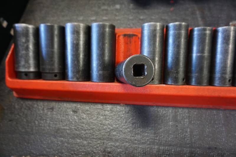 lot 13 image: Snap On Tools 12 PC Deep Impact Wrench Socket Set