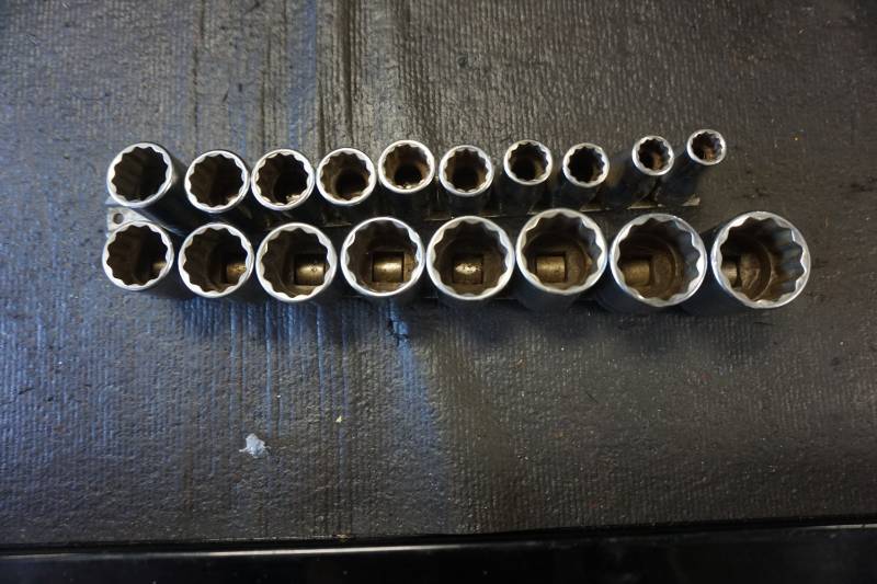 lot 15 image: Snap On Tools 18 PC Metric Socket Set