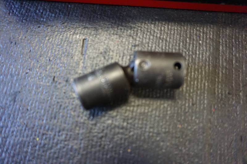 lot 20 image: Mac Tools Brand 10 PC Metric Socket Set
