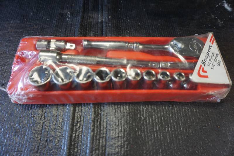 lot 27 image: Snap On Tools 14 PC 14 Drive Socket Set
