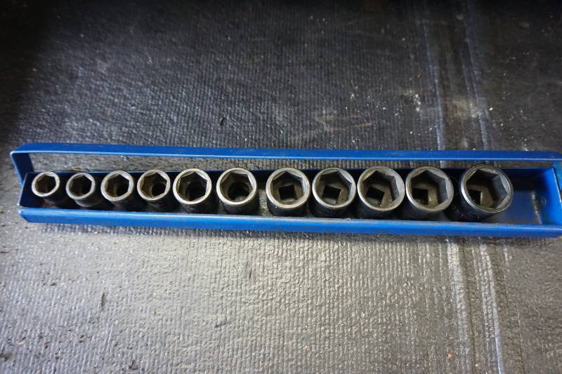 lot 37 image: Matco Tools 11 PC Metric Impact Wrench Socket Set