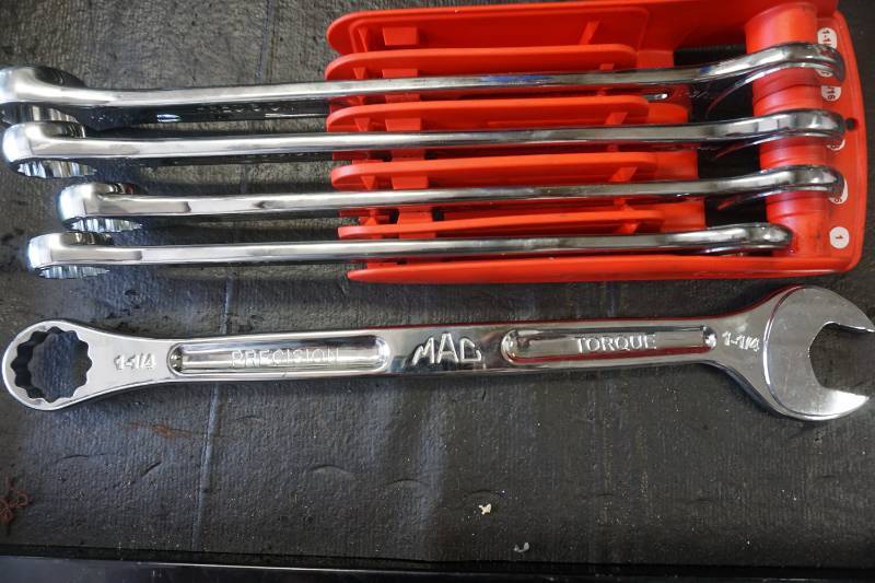 lot 70 image: Mac Tools Brand Precision Torque Heavy Duty Combination Wrench Set