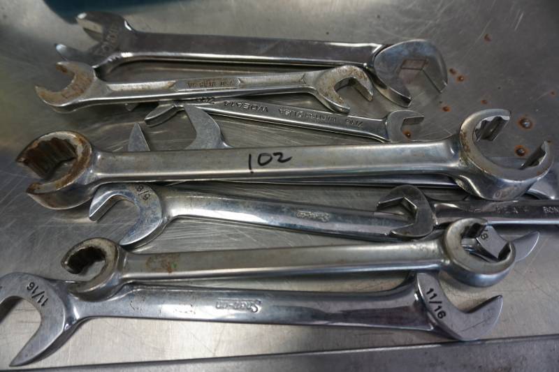 lot 102 image: Snap On Tools and Mixed Brand Wrenches In Assorted Sizes and Styles