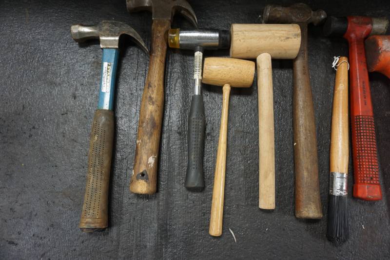 lot 181 image: Lot of Hammers, Mallets & Brushes In Assorted Styles & Sizes