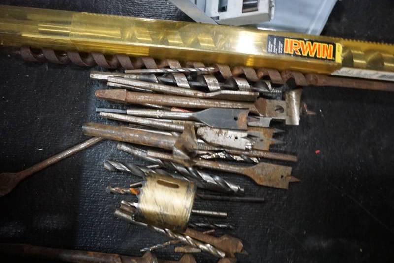 lot 202 image: Large Lot of Drill Bits In Assorted Sizes & Styles