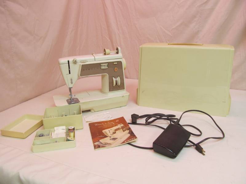 lot 15 image: Singer Sewing Touch II machine