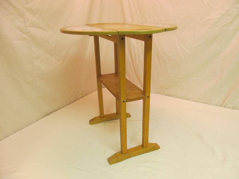 lot 25 image: vintage occasional table