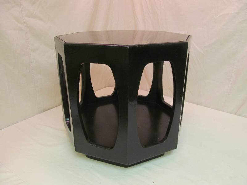 lot 34 image: end table
