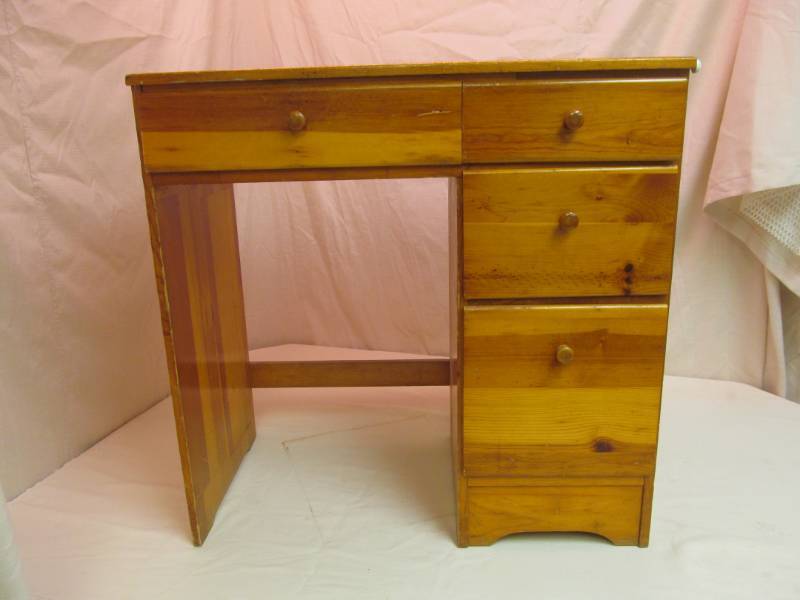 lot 36 image: vintage student desk