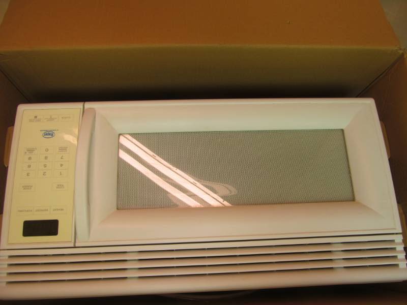 lot 41 image: Roper microwave