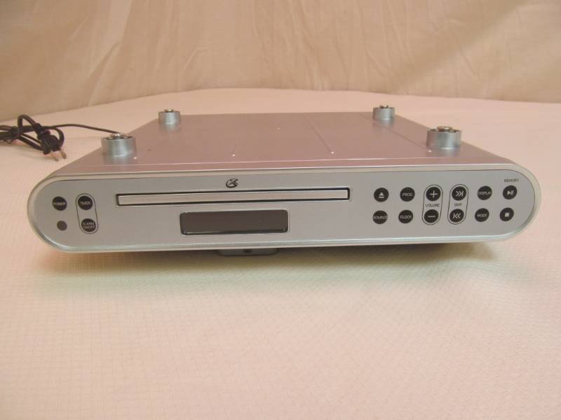lot 46 image: CD radio