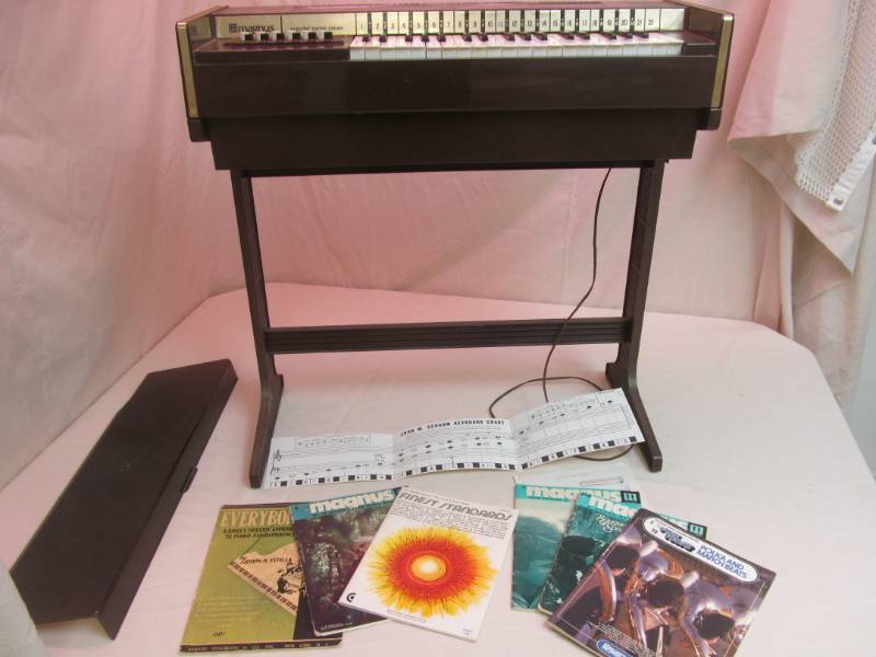 lot 66 image: Magnus electric Chord Organ