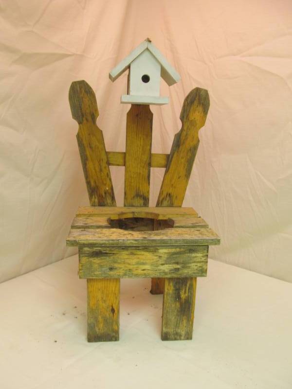 lot 80 image: yard dcor