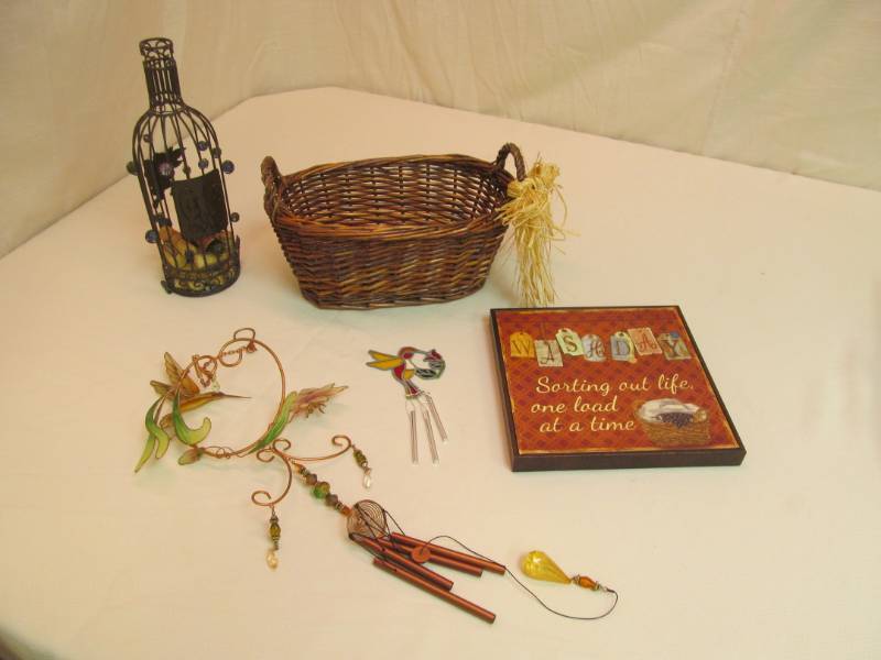 lot 84 image: wine dcor