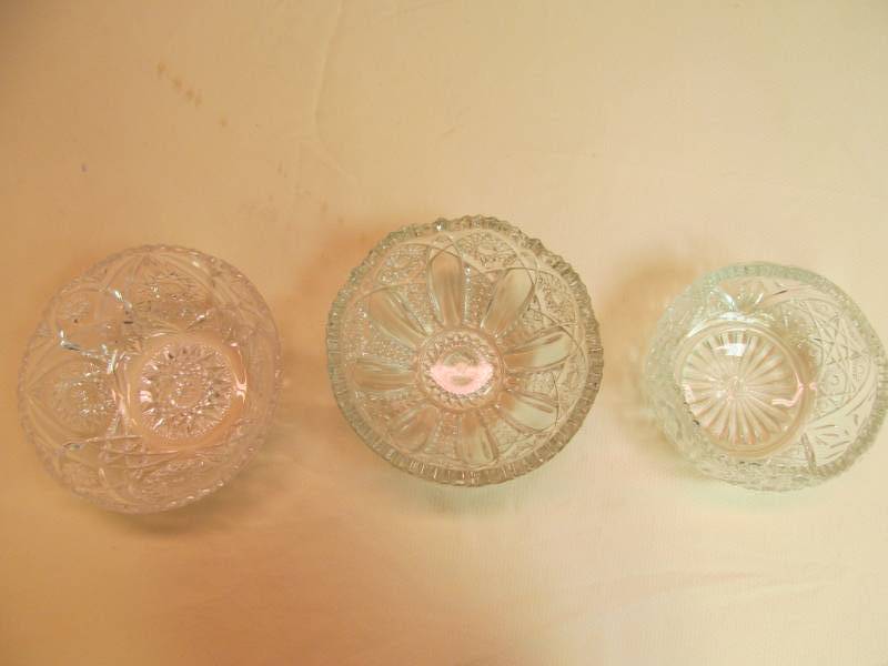 lot 86 image: crystal serving bowls