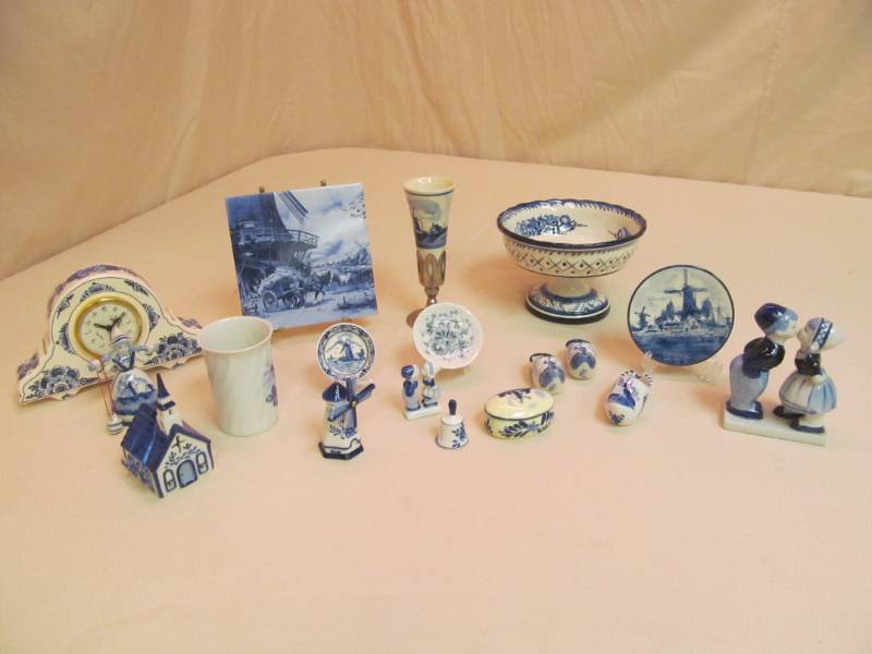 lot 91 image: collectables