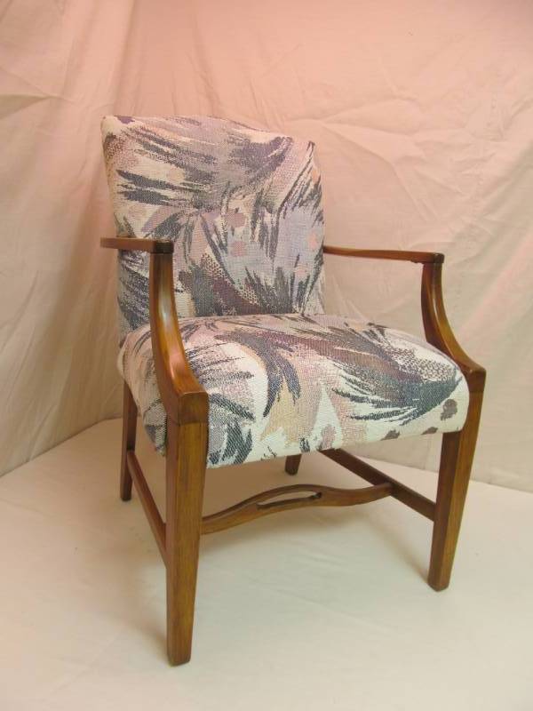 lot 110 image: chair