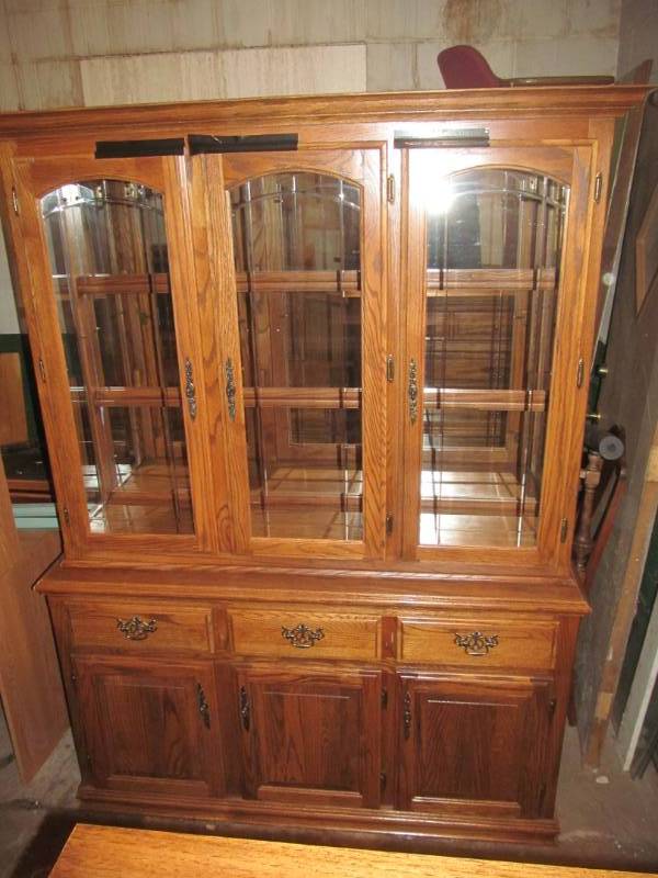 lot 127 image: vintage furniture