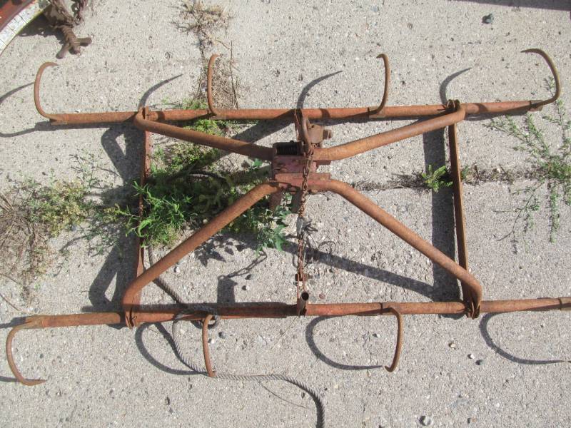 lot 140 image: vintage tool