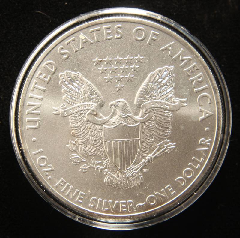 2011 AMERICAN SILVER EAGLE 1 TROY OZ. .999 FINE SILVER IN AIRTITE